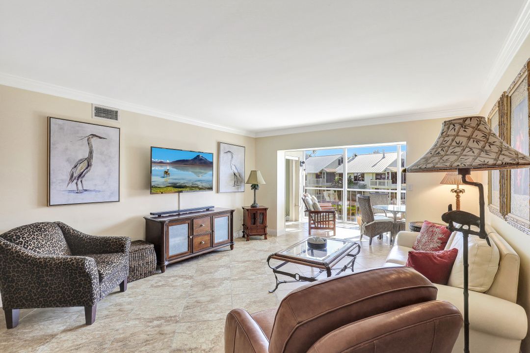 1200 Blue Point Ave a 5, Naples, FL 34102