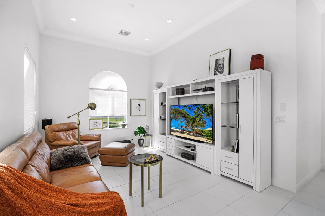 15361 Old Pine Ct, Fort Myers, FL 33912