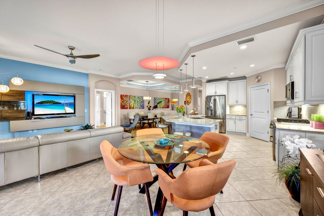 2137 Frangipani Cir #101, Naples, FL 34120