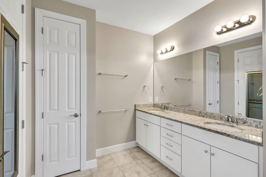 16341 Camden Lakes Cir, Naples, FL 34110