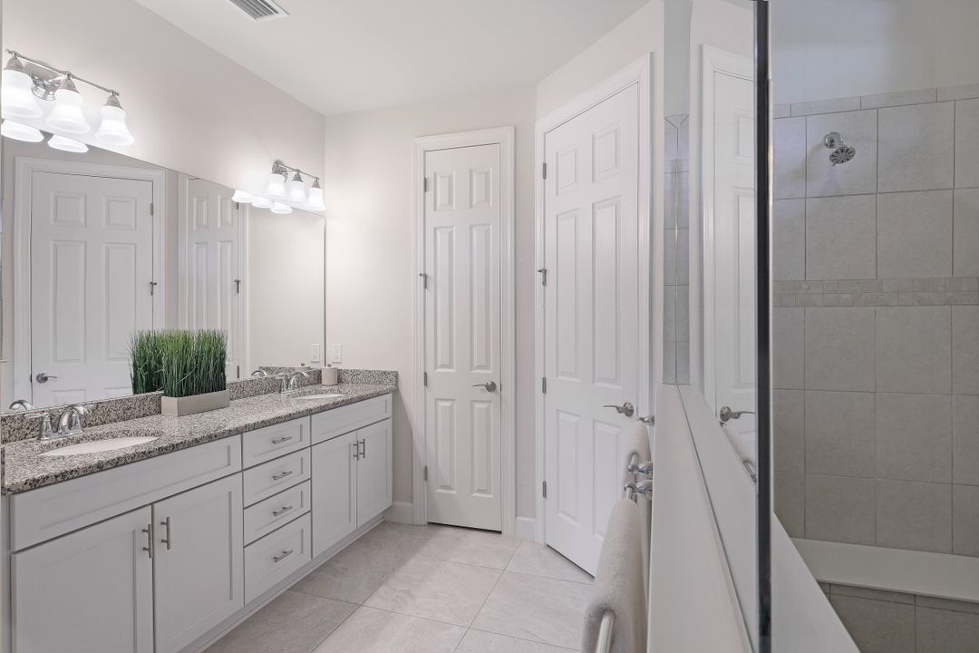 16083 Camden Lakes Cir, Naples, FL 34110