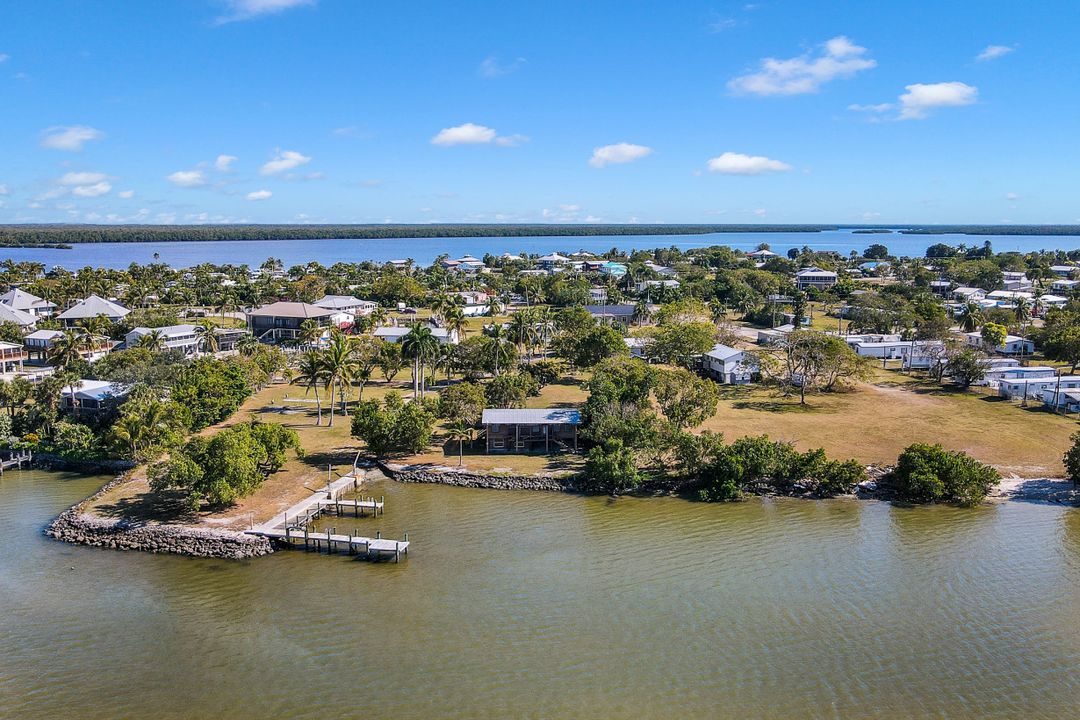 173 N Lopez Ln, Chokoloskee, FL 34138