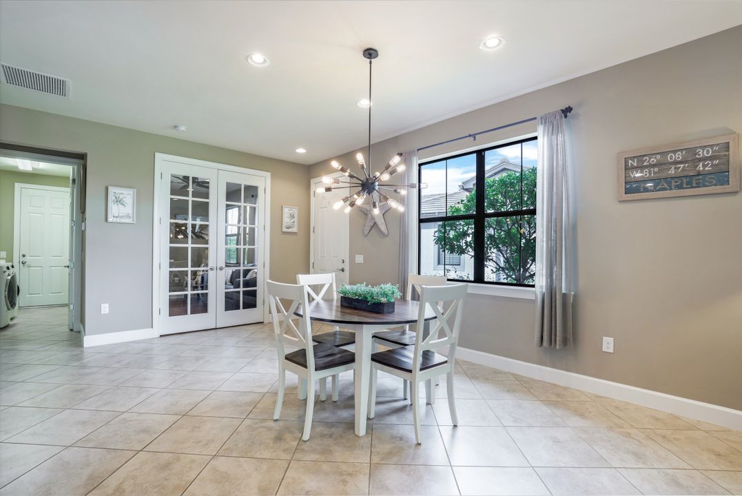 7594 Jacaranda Ln, Naples, FL 34114