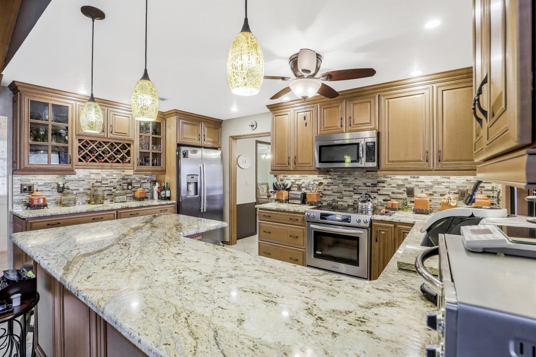 4408 SE 12th Ave, Cape Coral, FL 33904