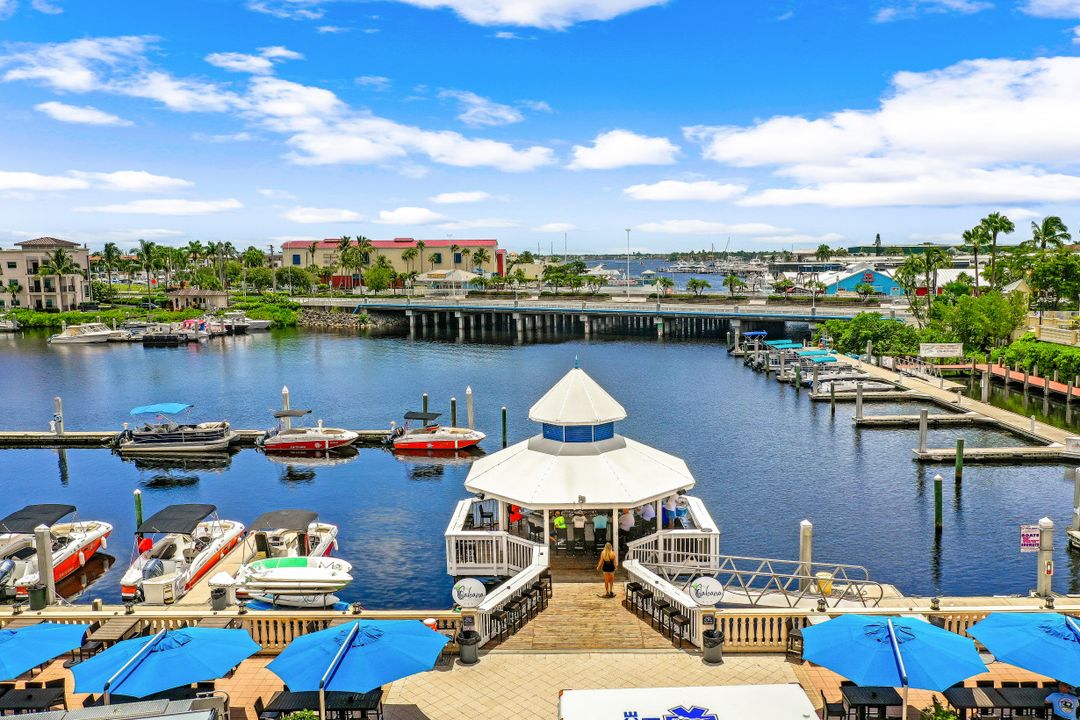 450 Bayfront Pl #4206, Naples, FL 34102