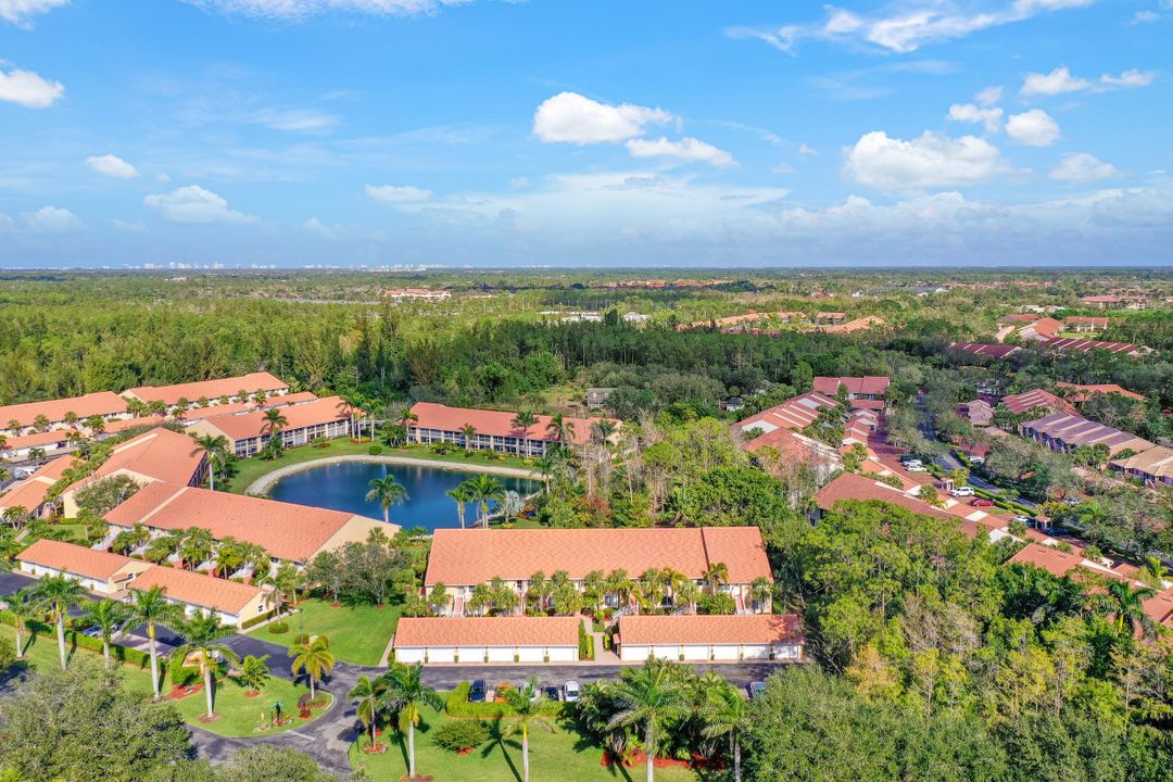 2365 Bayou Ln #4, Naples, FL 34112