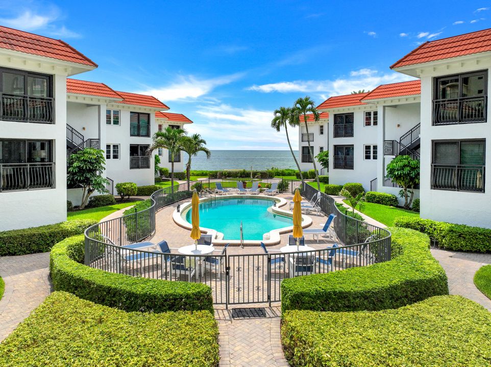 3333 Gulf Shore Blvd N #103, Naples, FL 34103