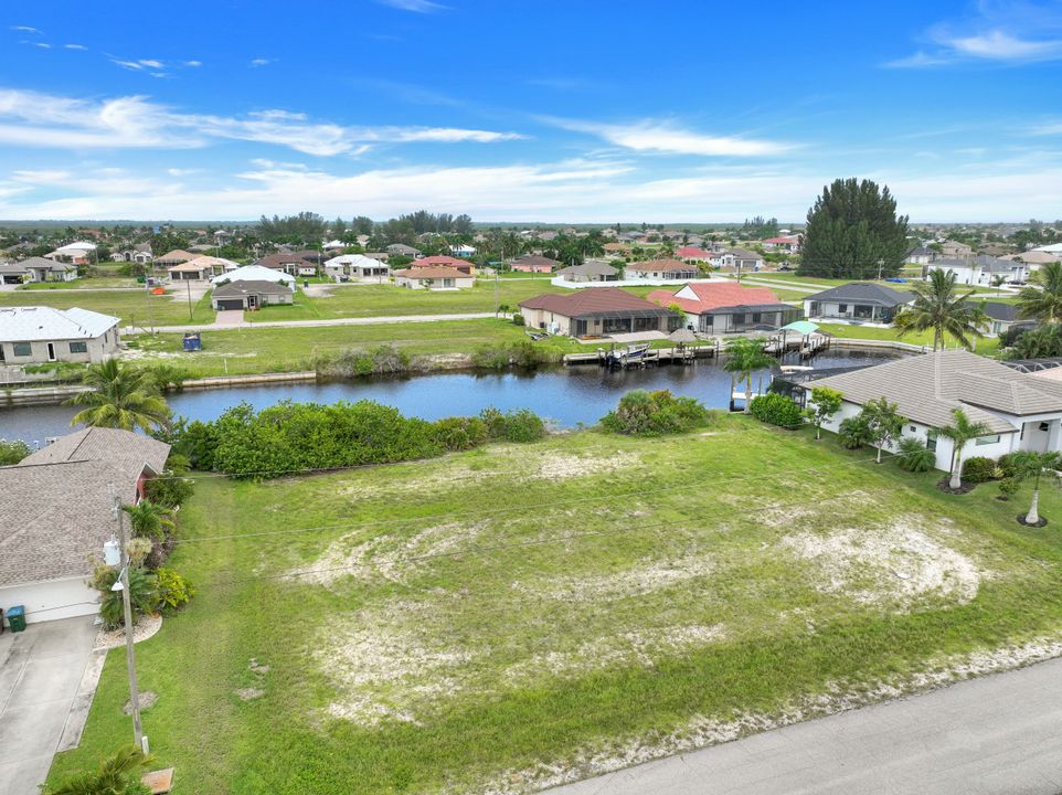 1038 NW 37th Pl, Cape Coral, FL 33993