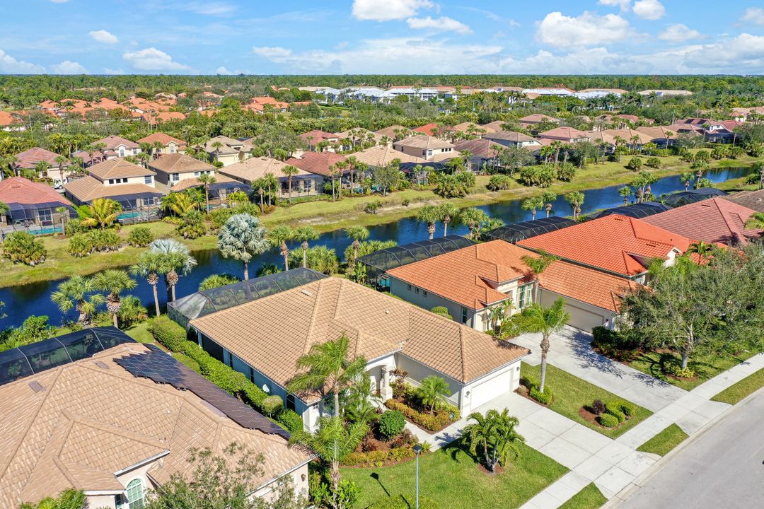 8219 Potomac Ln, Naples, FL 34104