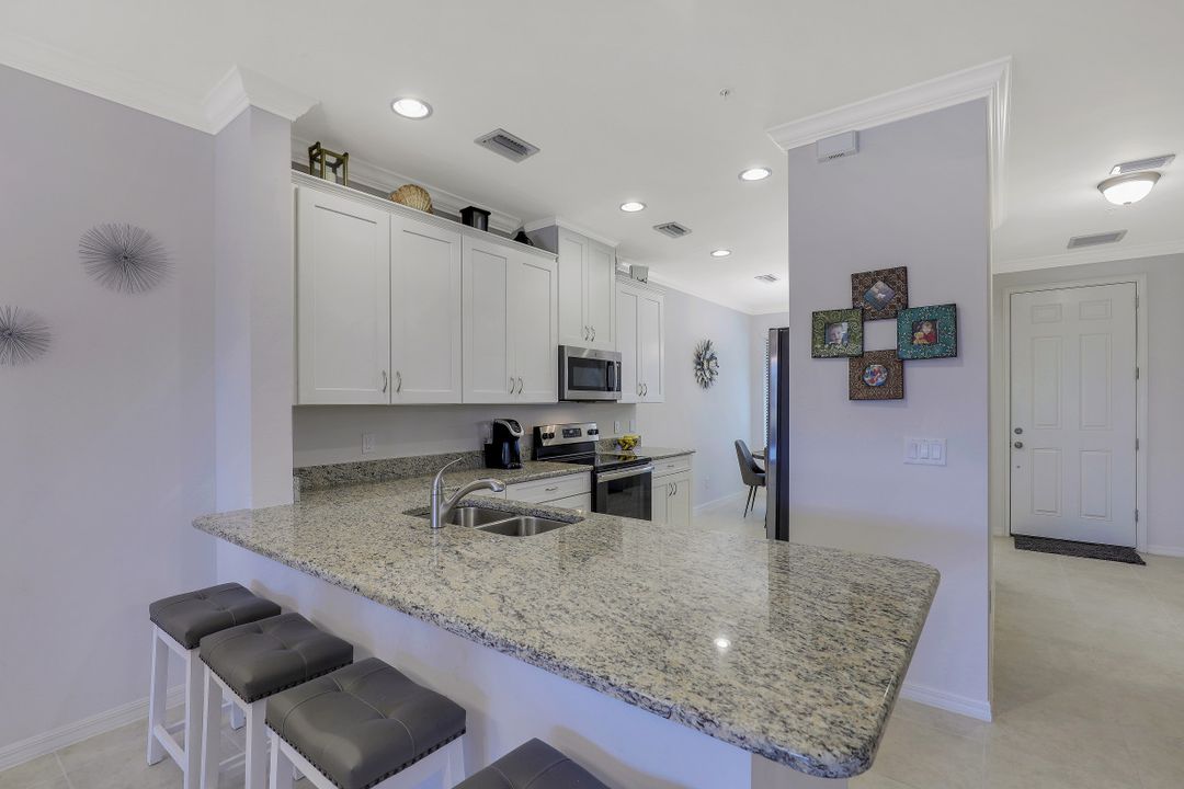9441 Benvenuto Ct #101, Naples, FL 34119