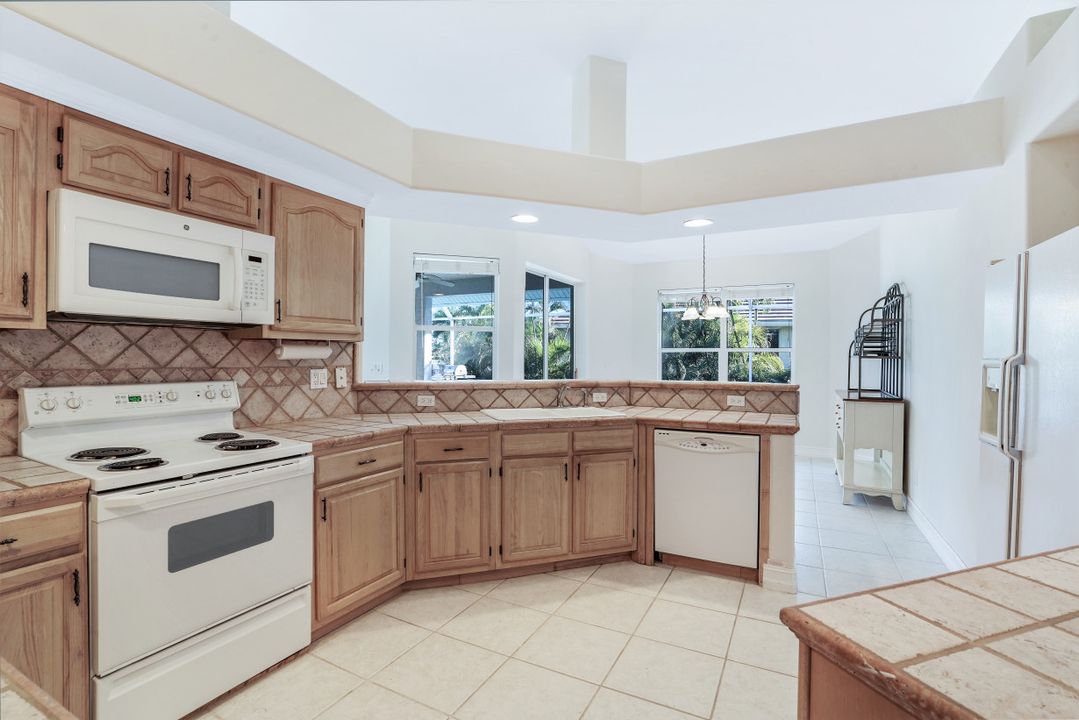 419 Richards Ct, Marco Island, FL 34145