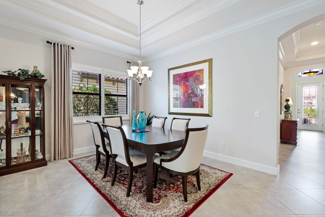 9129 Isla Bella Cir, Bonita Springs, FL 34135