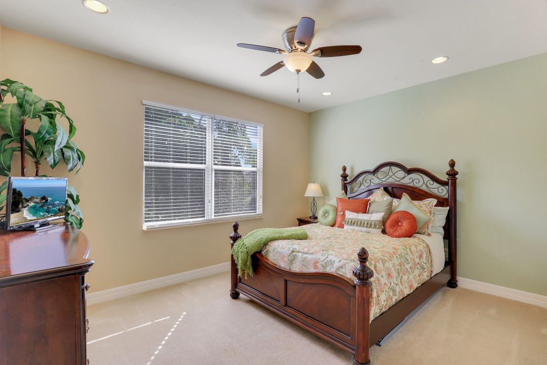 10106 Mimosa Silk Dr, Fort Myers, FL 33913