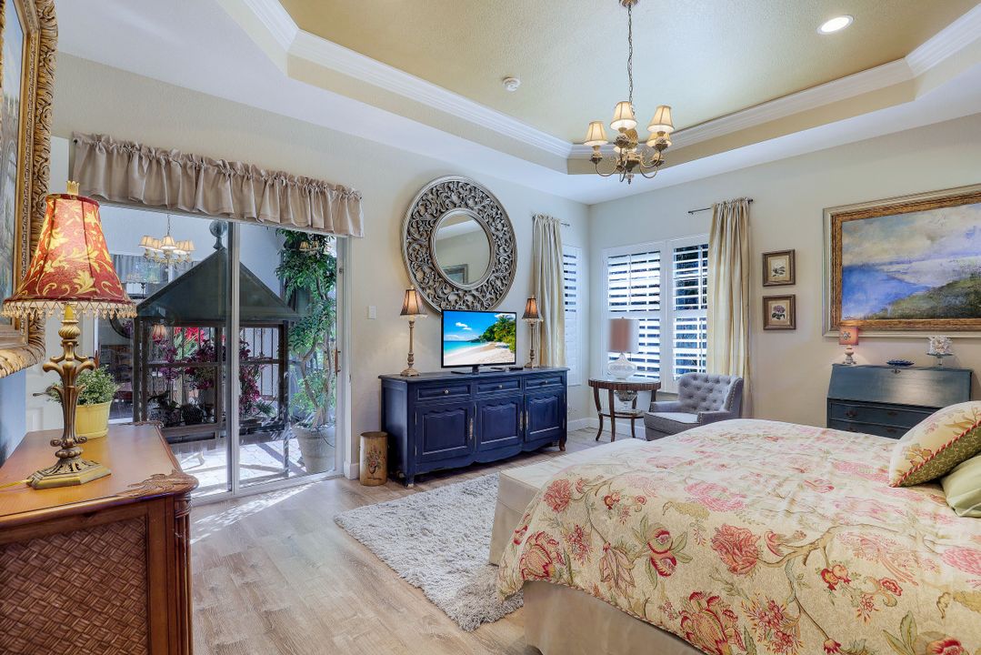 16156 Parque Ln, Naples, FL 34110