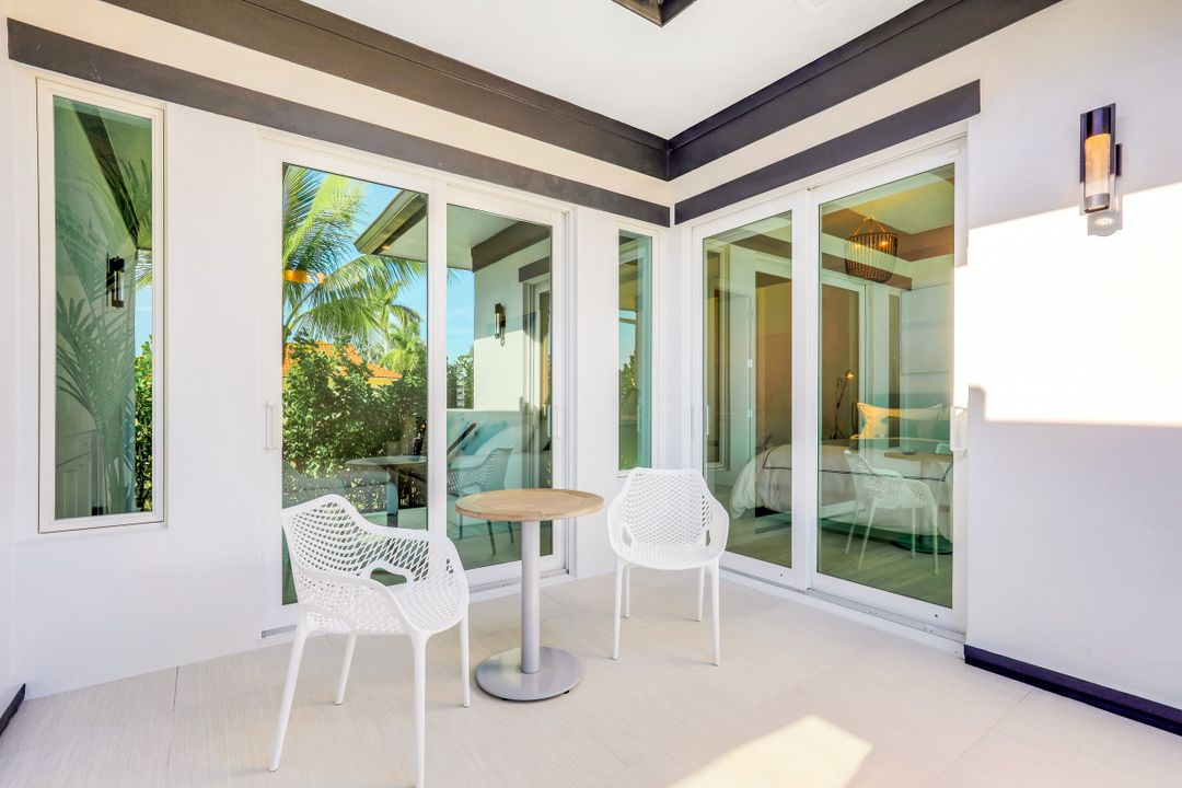 1061 Dana Ct, Marco Island, FL 34145