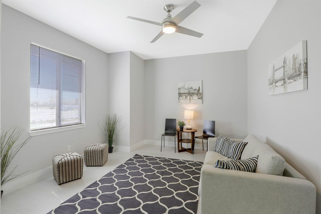 307 Gleason Pkwy, Cape Coral, FL 33914