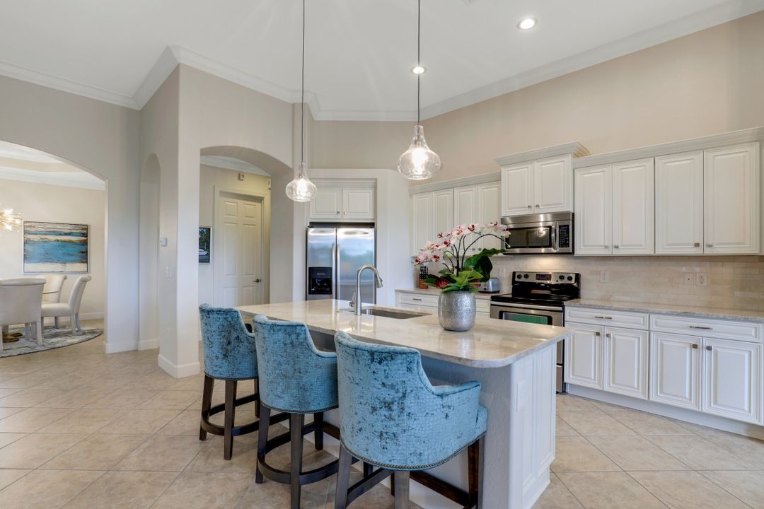 9765 Nickel Ridge Cir, Naples, FL 34120