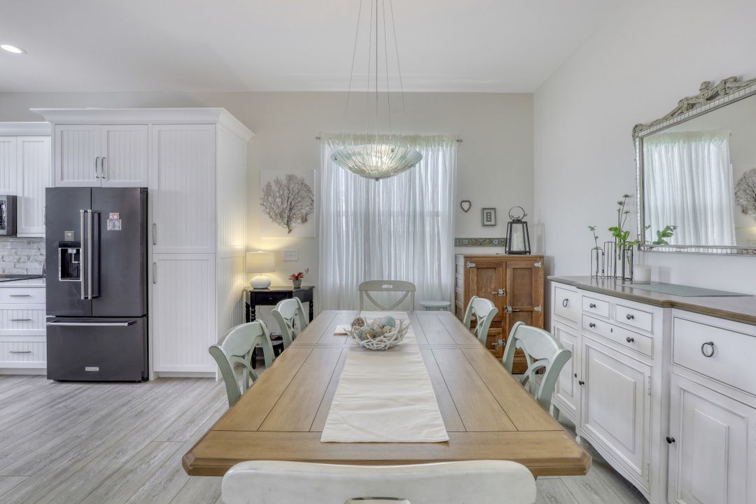 147 San Salvador St, Naples, FL 34113