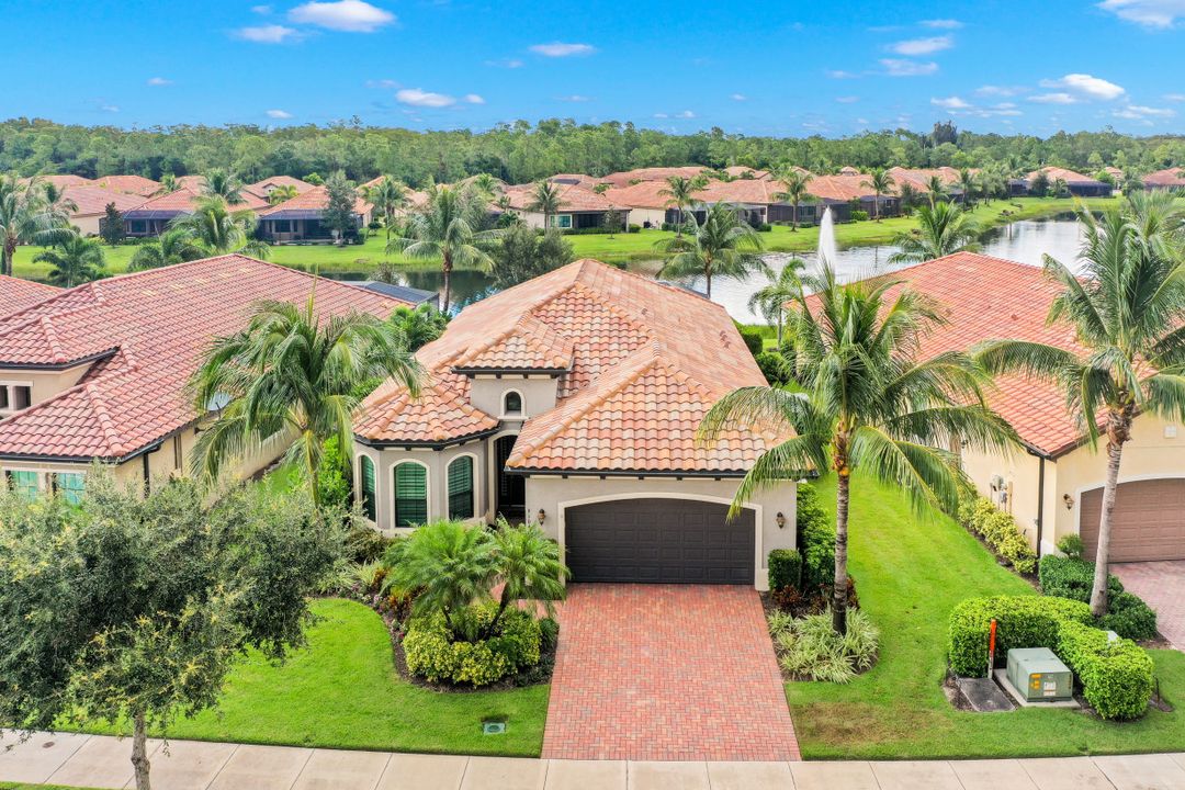 9104 Isla Bella Cir, Bonita Springs, FL 34135