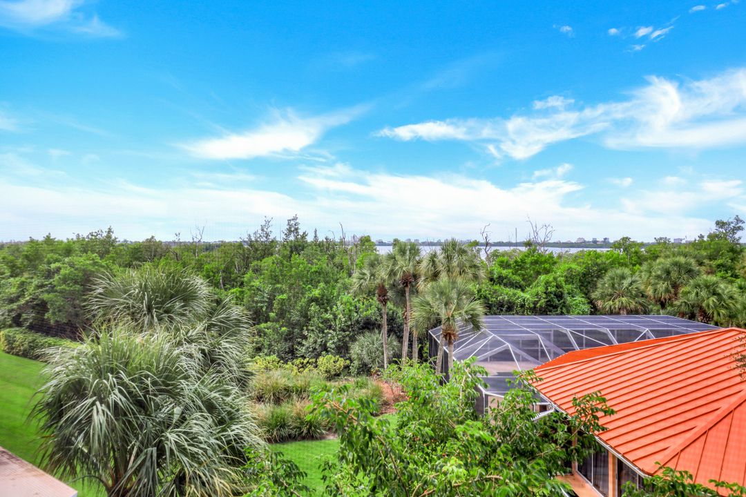 269 Vintage Bay Dr #212, Marco Island, FL 34145