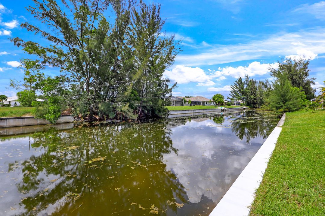1425 SW 24th St, Cape Coral, FL 33991