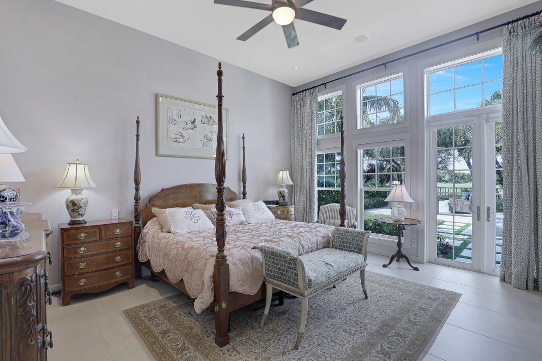 3255 Tavolara Ln, Naples, FL 34114