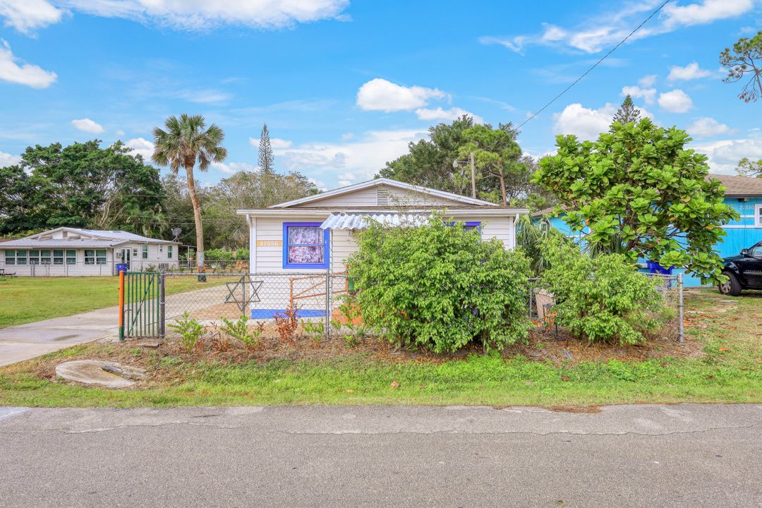 27556 Nevada St, Bonita Springs, FL 34135