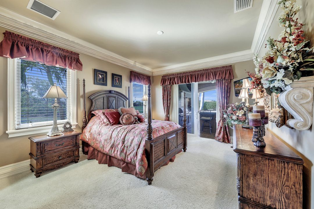 6411 Highcroft Dr, Naples, FL 34119