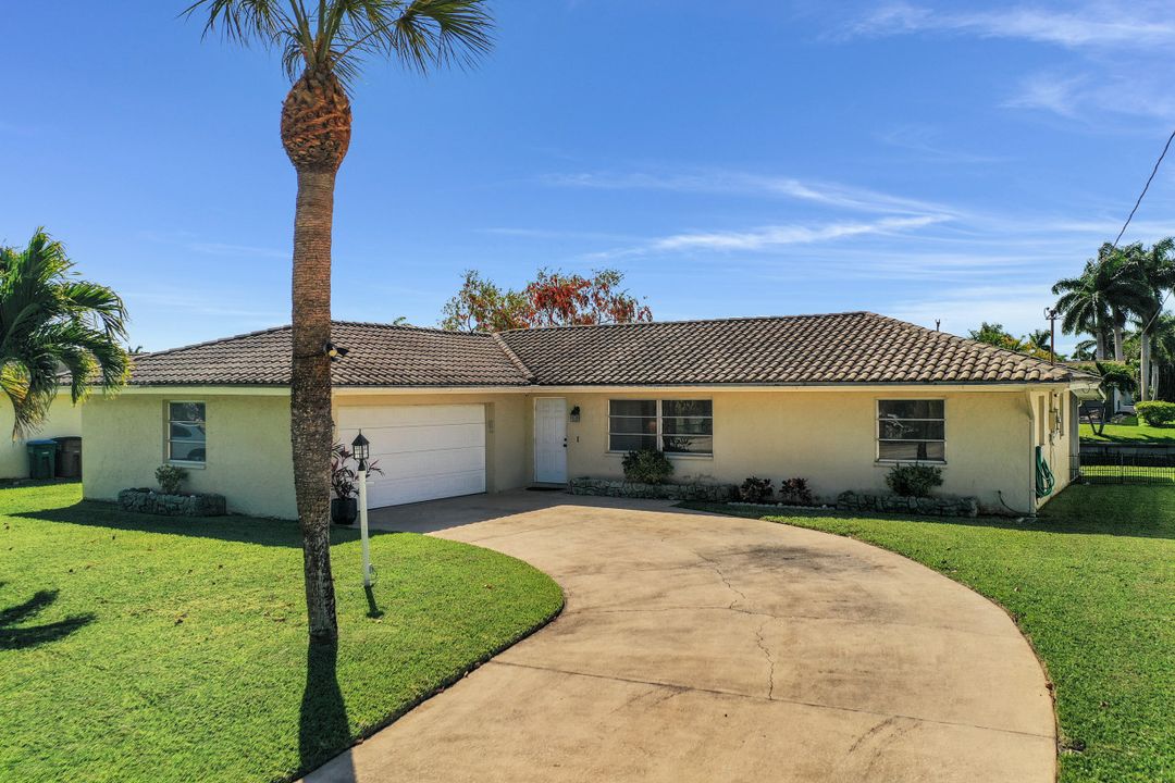 2108 Everest Pkwy, Cape Coral, FL 33904