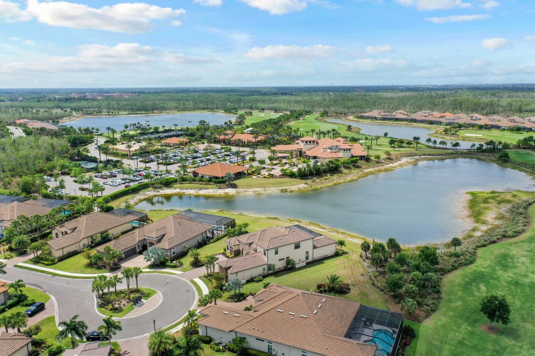 9004 Sorreno Ct, Naples, FL 34119