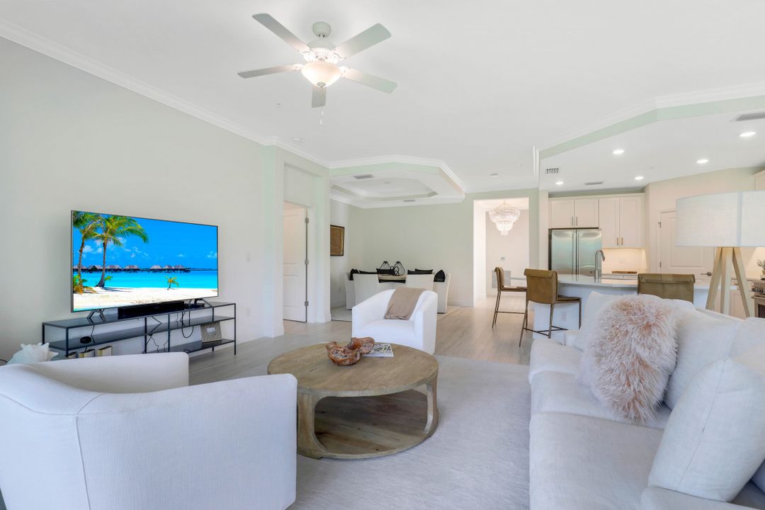 16352 Viansa Way #101, Naples, FL 34110