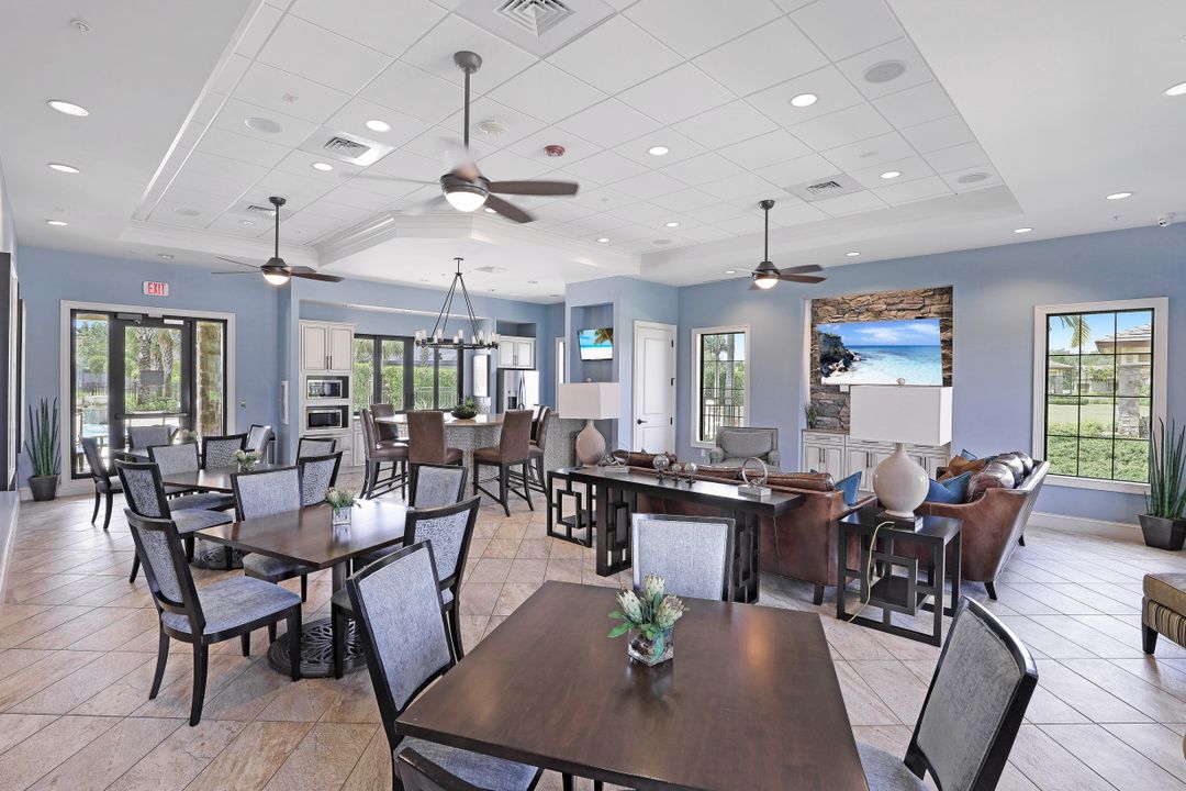 16083 Camden Lakes Cir, Naples, FL 34110