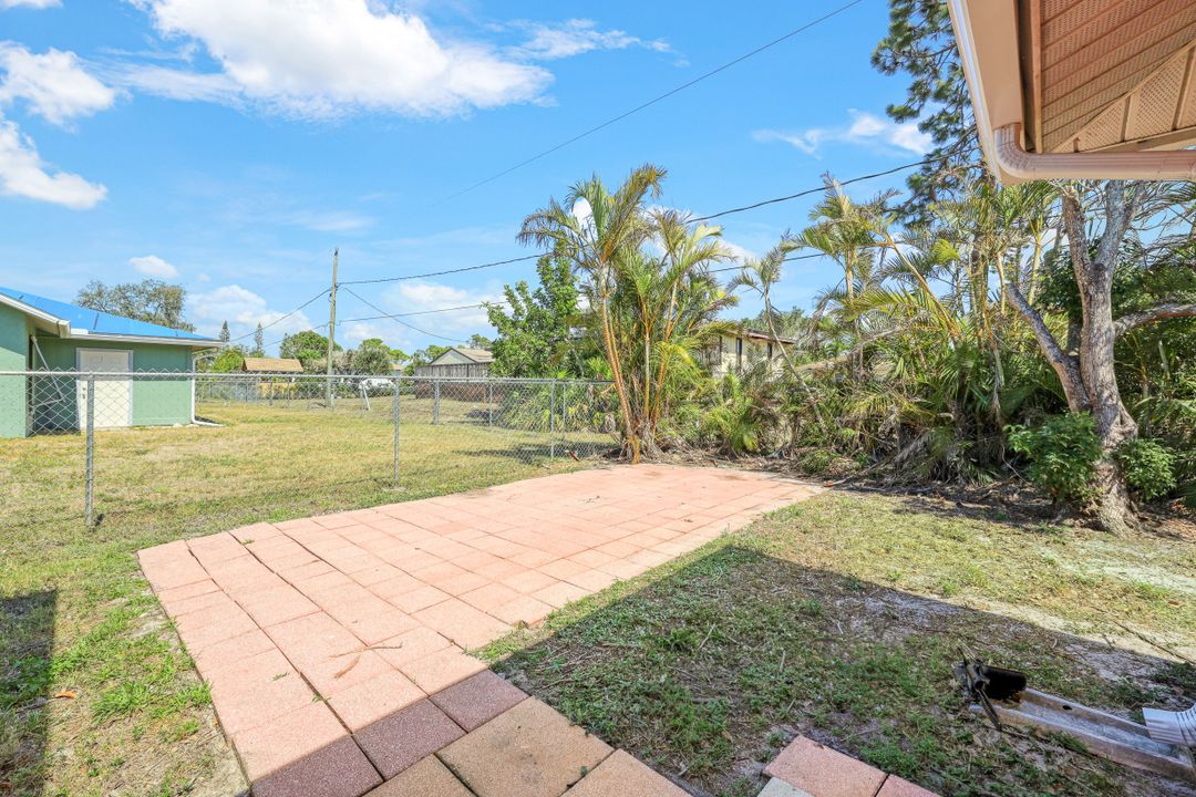 17421 Delaware Rd, Fort Myers, FL 33967