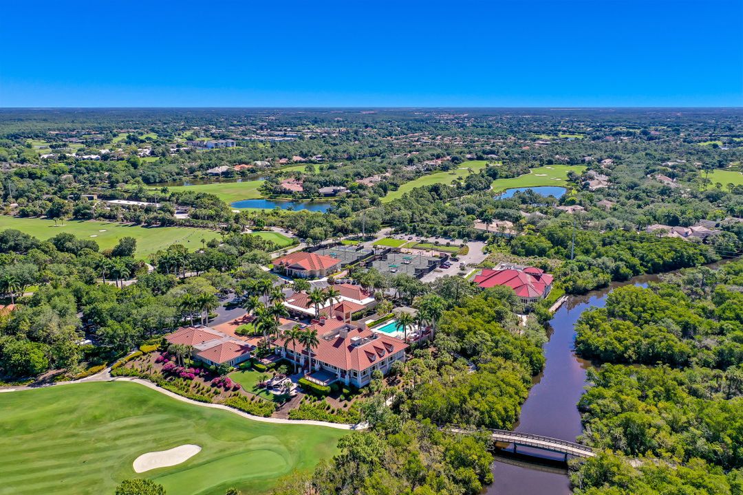 969 Barcarmil Way, Naples, FL 34110