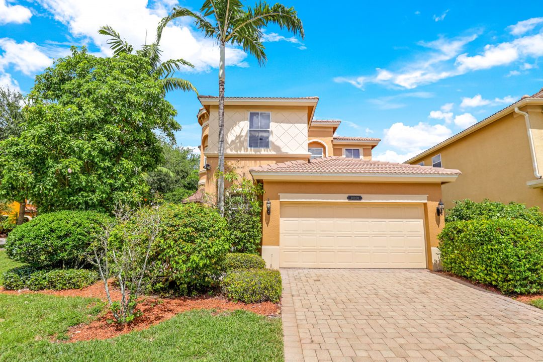 10100 N Golden Elm Dr, Estero, FL 33928