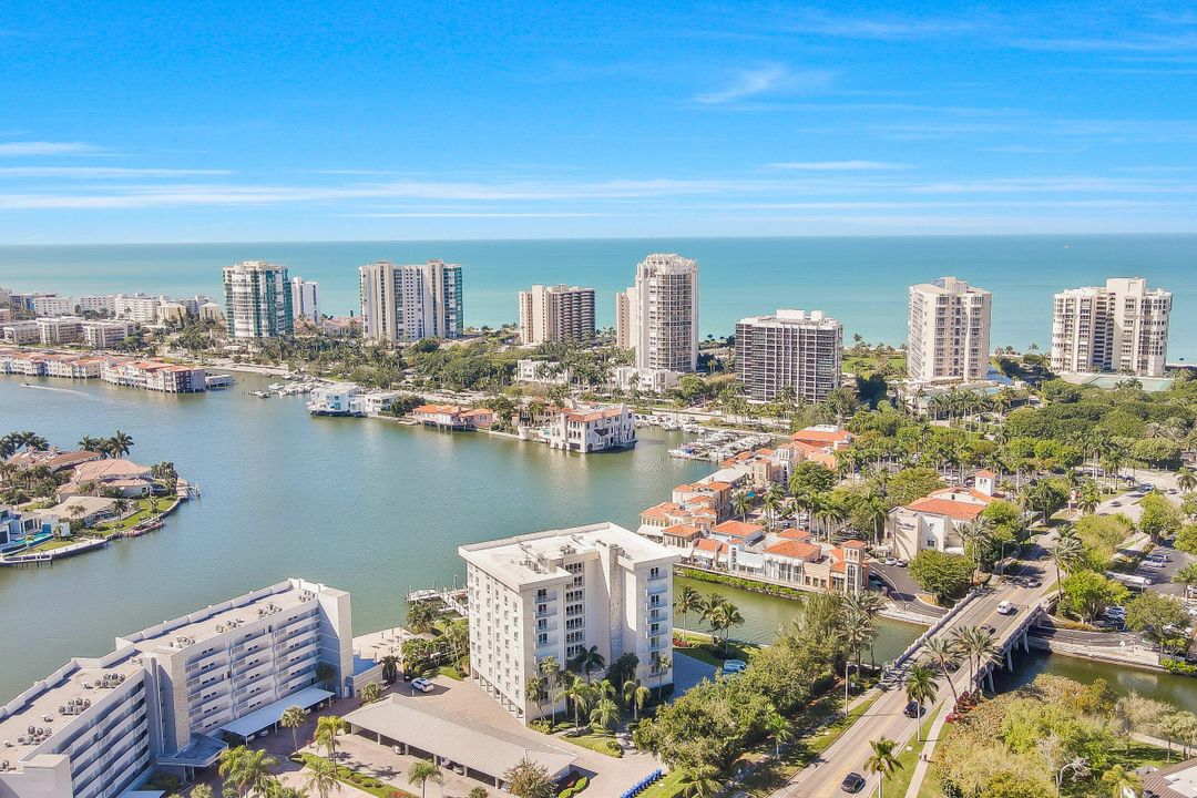 250 Park Shore Dr #103, Naples, FL 34103