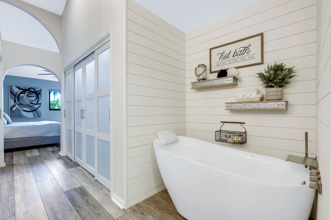 2278 Anchorage Ln #D, Naples, FL 34104