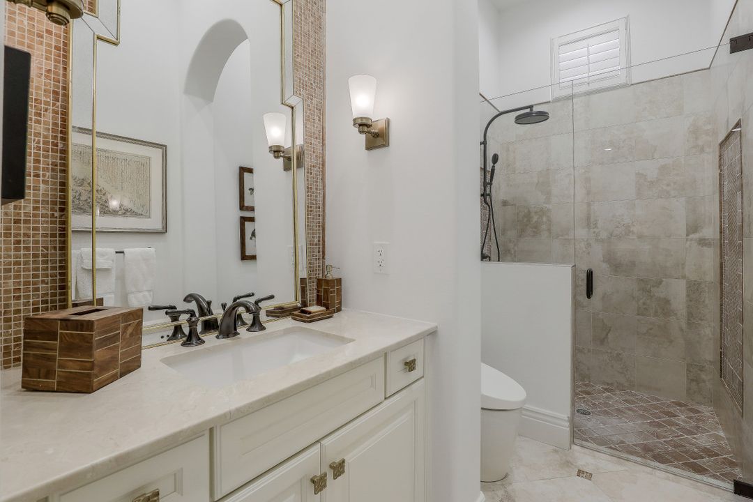 2895 Tiburon Blvd E, Naples, FL 34109