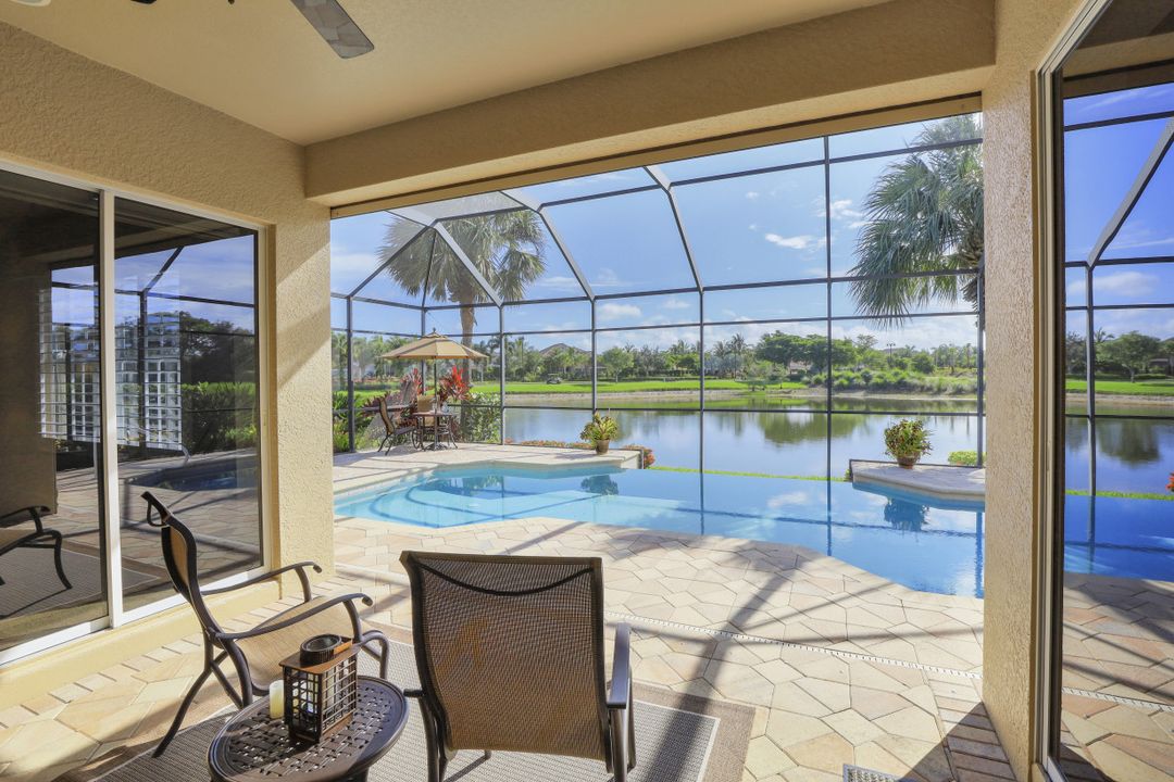 9131 Crystal Ct, Naples, FL 34120