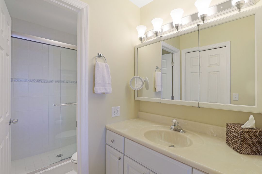 1045 Mainsail Dr #413, Naples, FL 34114