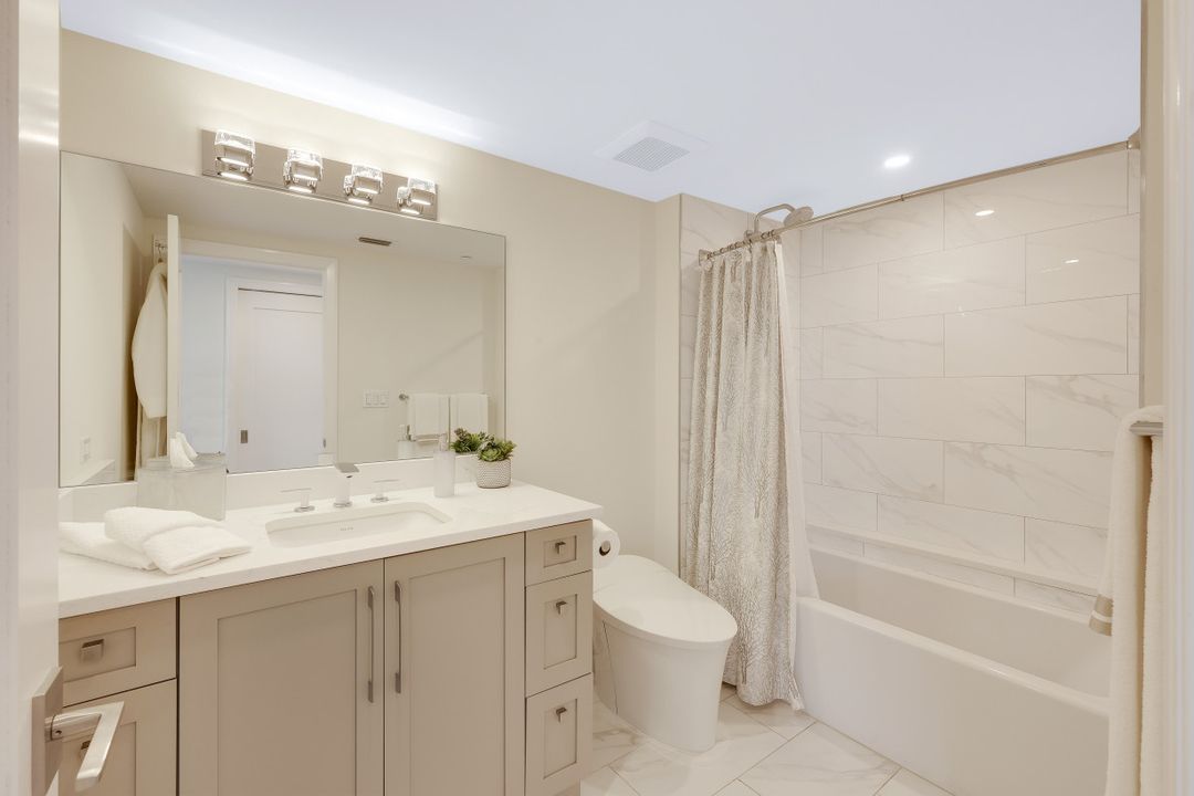 8171 Bay Colony Dr #1103, Naples, FL 34108