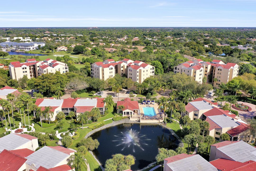 6510 Valen Way #B-302, Naples, FL 34108