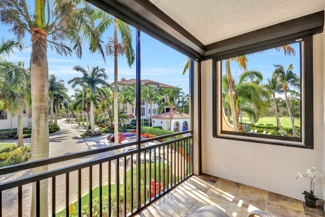 2538 Marquesa Royale Ln  #102, Naples, FL 34109