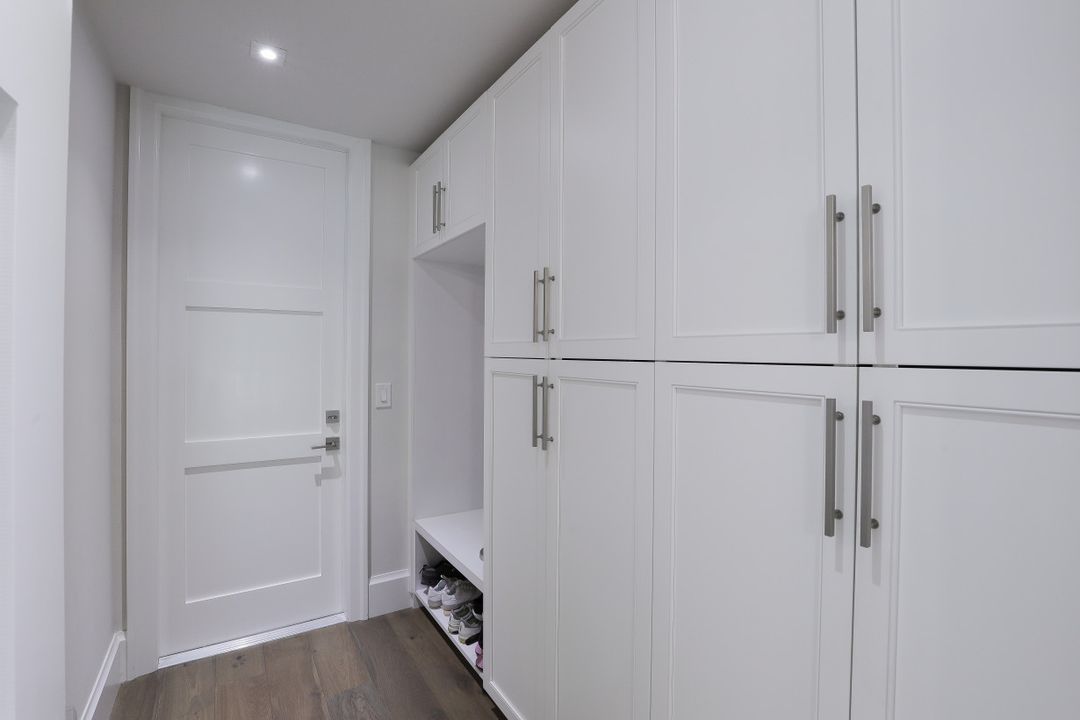 4501 Silver Fox Dr, Naples, FL 34119