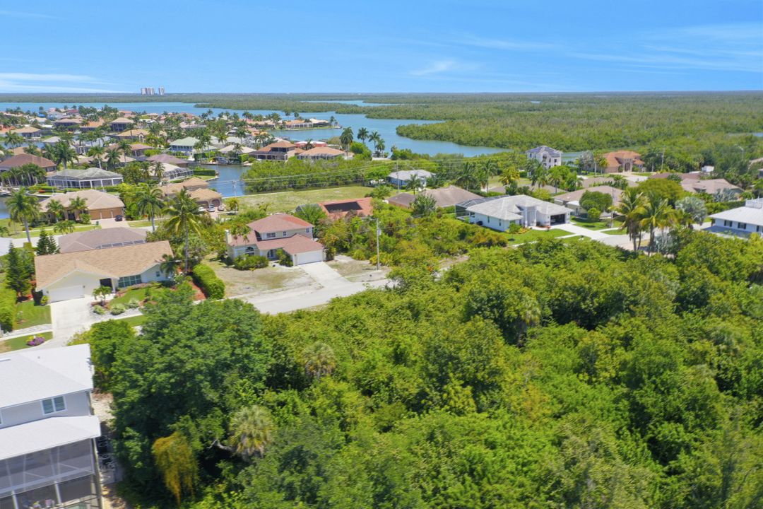 1959 Sheffield Ave, Marco Island, FL 34145