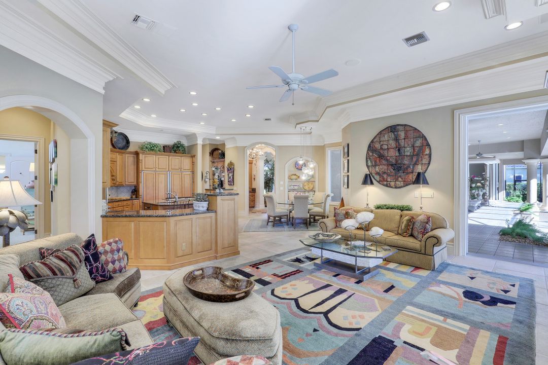 2904 Indigobush Way, Naples, FL 34105