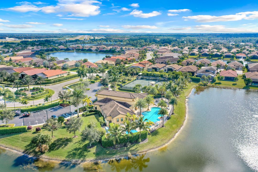 10565 Espanola Dr, Bonita Springs, FL 34135