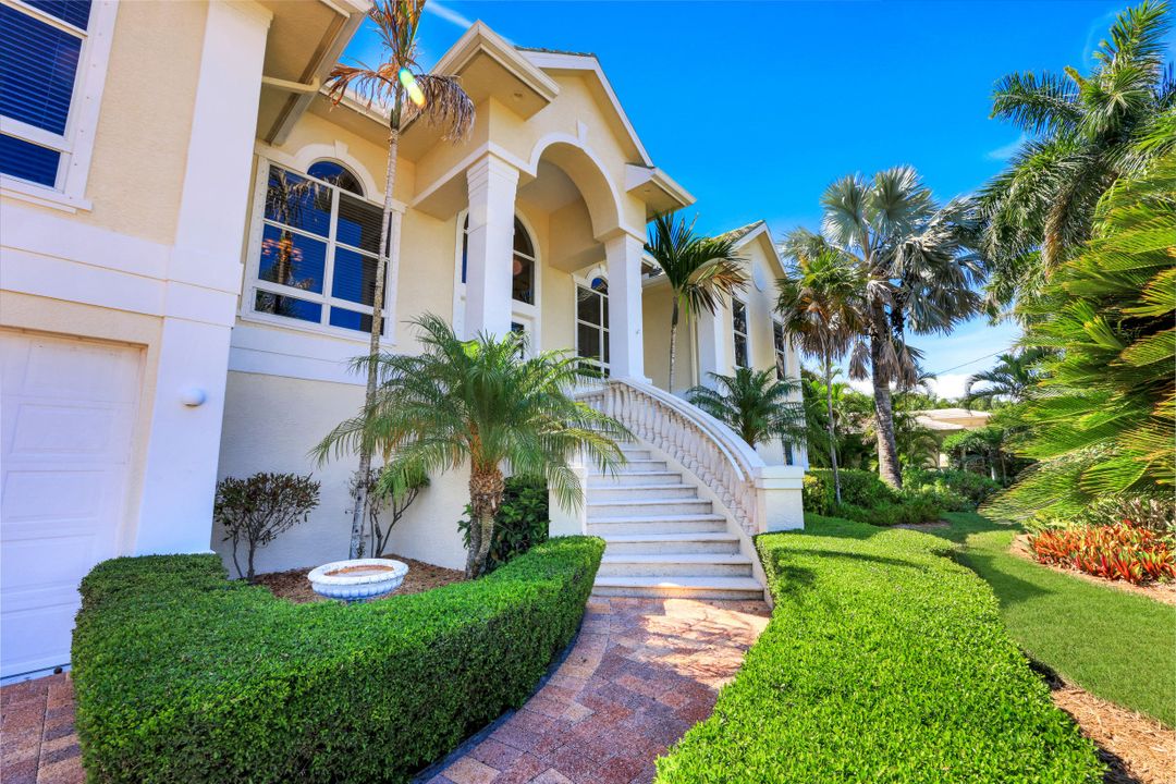 880 Limpet Dr, Sanibel, FL 33957