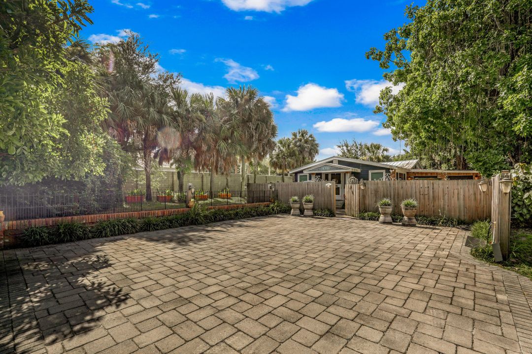 9520 Corkscrew Rd, Estero, FL 33928