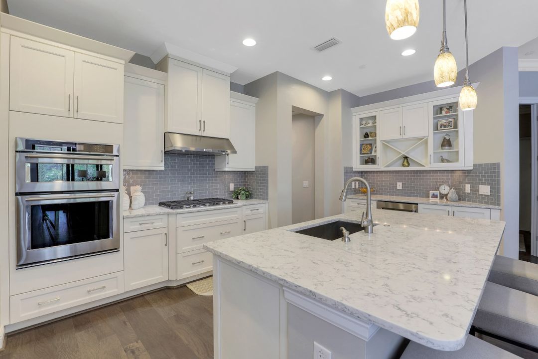 16386 Viansa Wy #102, Naples, FL 34110